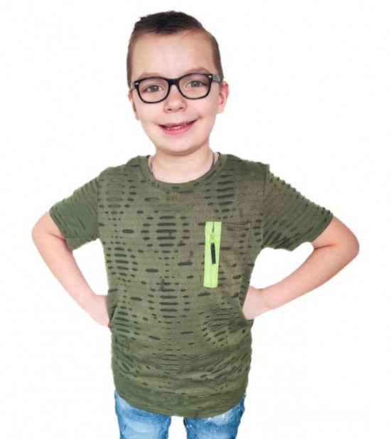 Army green ziped t-shirt