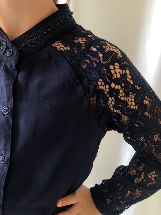 Classic kanten blouse