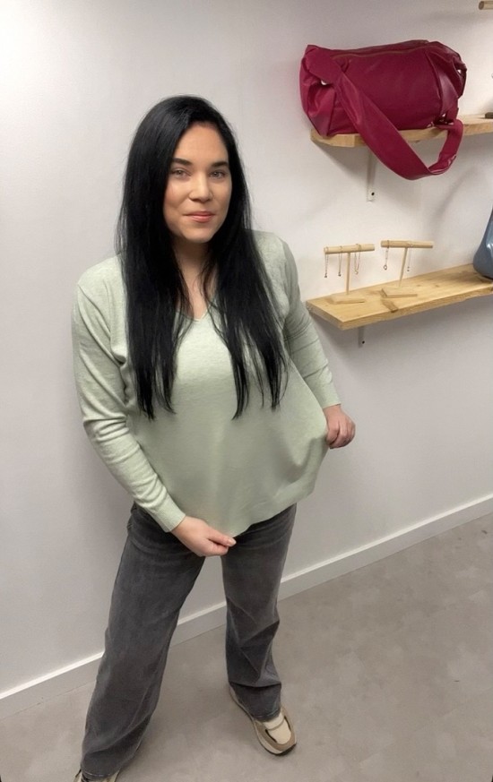 Trui licht groen mêlee v-hals