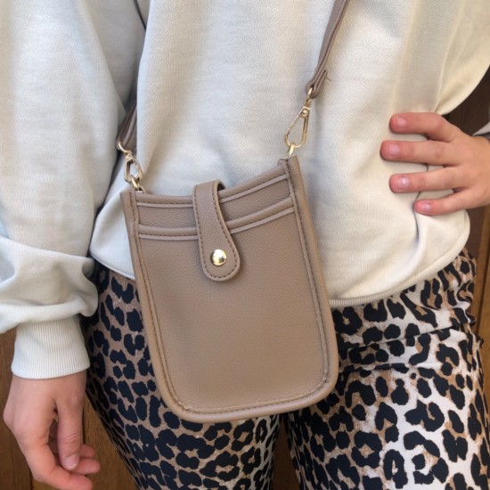 Telefoontas City bruin