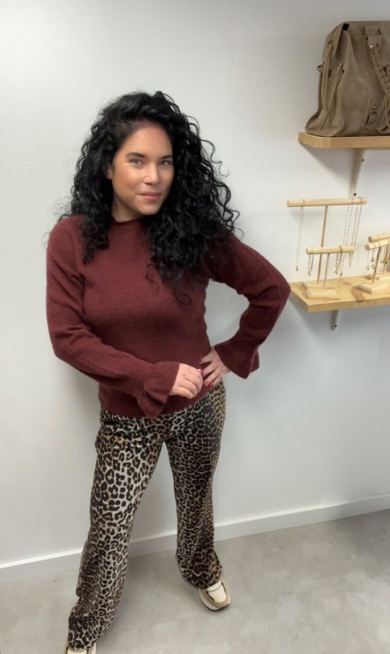 Wauw trui met klokmouwen bordeaux