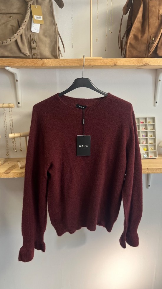 Wauw trui met klokmouwen bordeaux